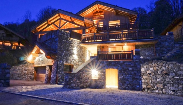 Chalet KALLISTE 8/12 people MERIBEL Comfortable services