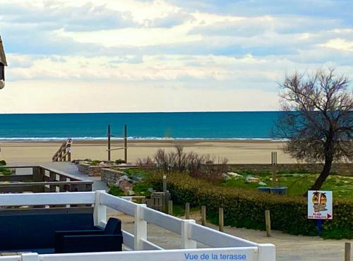 Chalet L' Aliénor avec JACUZZI VUE MER 1ère ligne