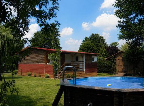 Chalet Standing de 55 m2 avec jardin clos, en bord de rivière, proche Disneyland, avec piscine et trampoline