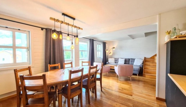 Chalet, view ski slopes, terrace, fireplace or stove, tv, 110m², Flaine
