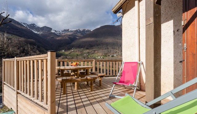 Chalet with beautiful viewChalet sleeps 8