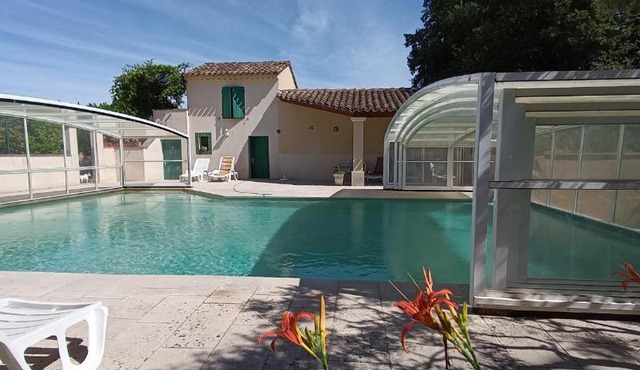 Chambre d'hôtes indépendante avec piscine au Mas de Saint-Jean