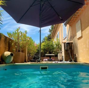 Chambre indépendante avec cuisine piscine clim au bonheur proche centre village #dentelles Montmirrail
