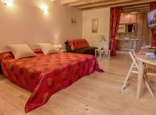 Charmante Chambre "Rubis" avec Terrasse et Vue sur Étangs dans une Ferme Rénovée - FR-1-589-532