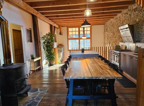 Charming 19th-century home and attached apartment