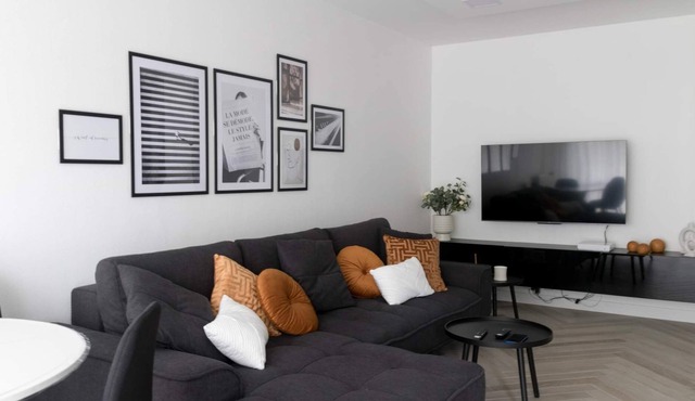 Charming apartment 300m from the metro