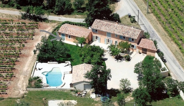 Charming cottage in the heart of Provence