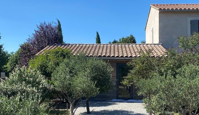 Charming Guesthouse with view to countryside and Mont Ventoux