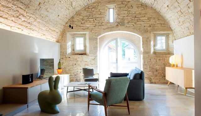 Charming lodging with fireplace and terraces in Fondremand