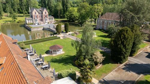 Chateau de Quesmy in Quesmy