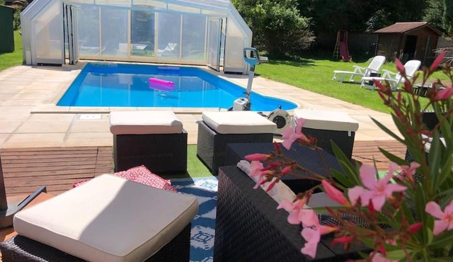 Chez Lilly & Cie 10 à 12 personnes avec sauna et piscine
