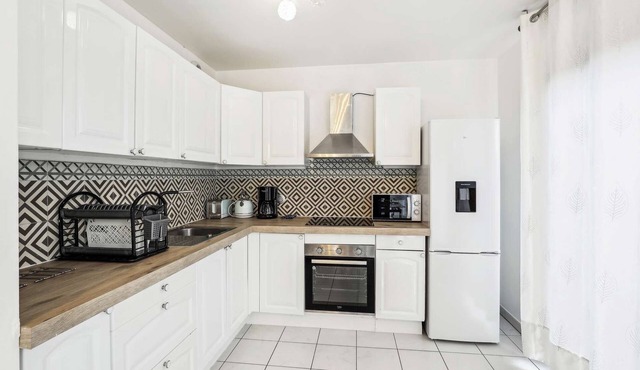 Chic Apart With Garden and Parking