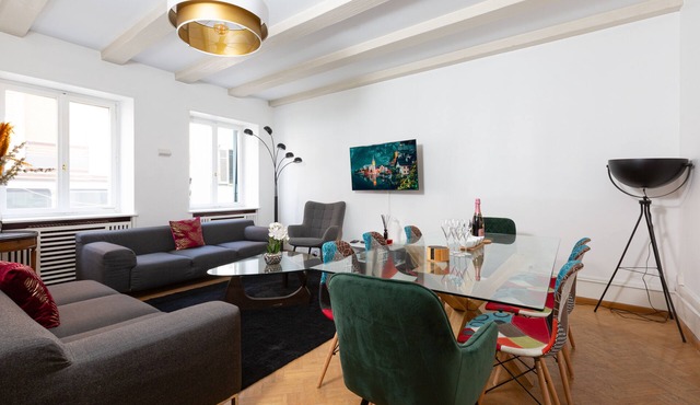 Chic & cozy - 2 apartments with 5 bedrooms and 6 double beds - historical center