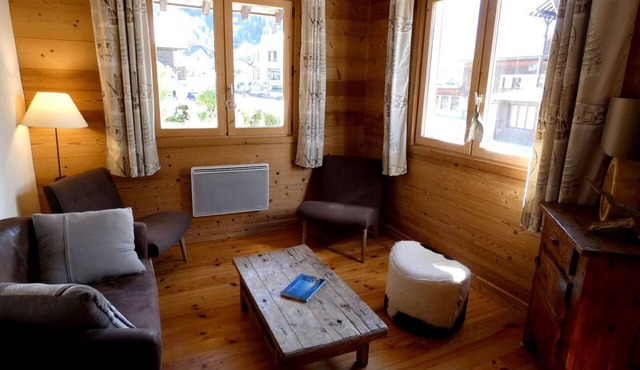Comfortable chalet central in Arêches - 8 guests