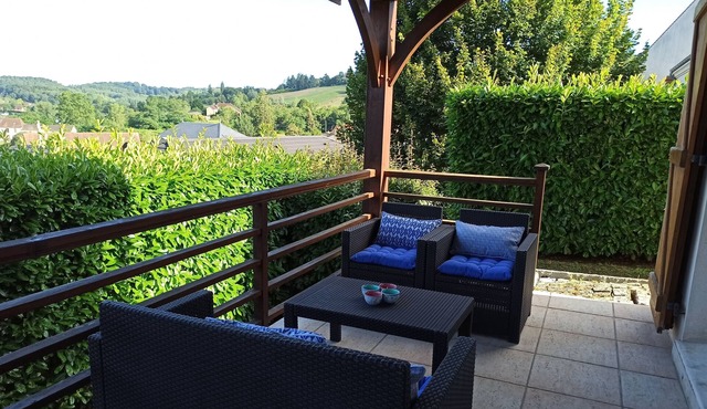 Comfortable villa offering an unobstructed view of the heights of Sarlat