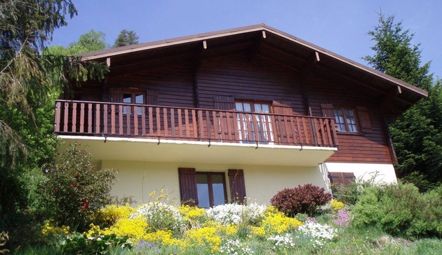 Comfortable wooden chalet with terrace tourist village, mountain views
