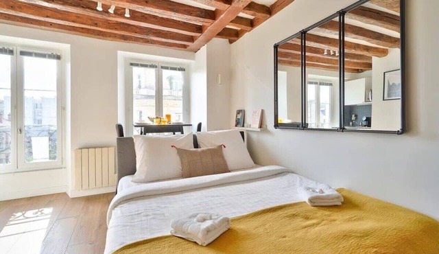 Cosy and New Studio in the Heart of Paris (5F)