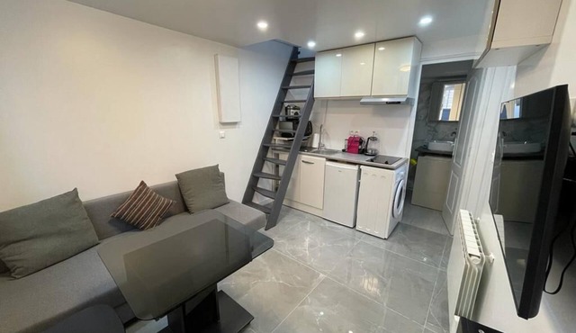 Cosy cottage at the gateway to Paris