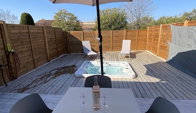 Cosy Studio with Private Jacuzzi - Côte d'Azur