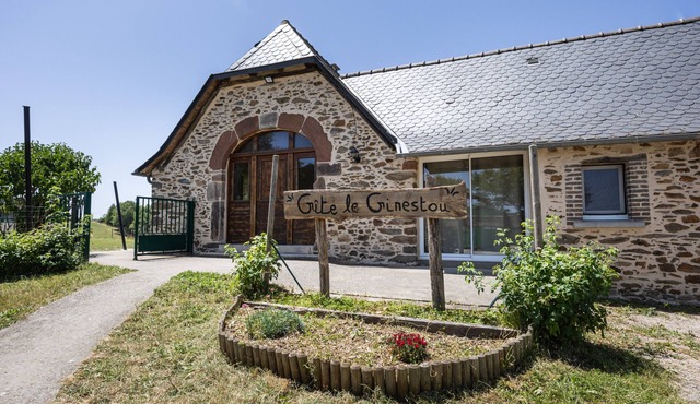 Country House 'Gîte Le Ginestou' with Private Terrace and Private Garden