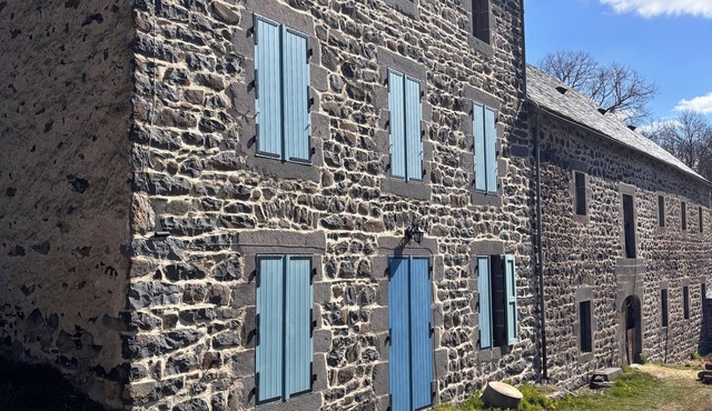 Country house in the heart of the Auvergne volcanoes