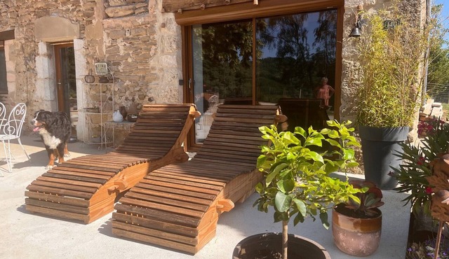 Country House 'Maison Des Trois Chouettes' with Mountain View, Private Terrace and Wi-Fi