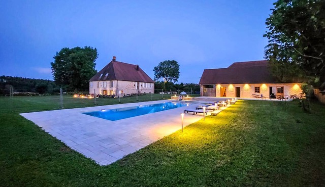 Cozy home in Aresches