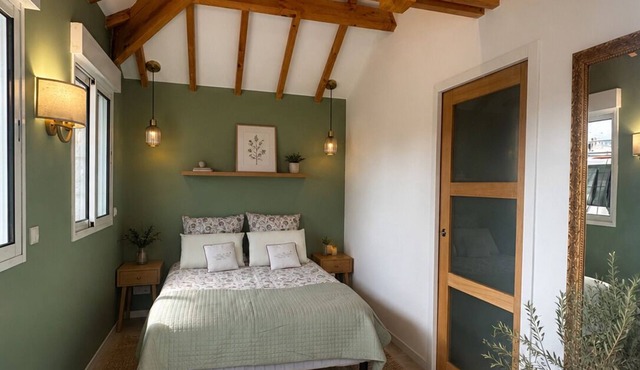 Cozy, private room in a quiet setting