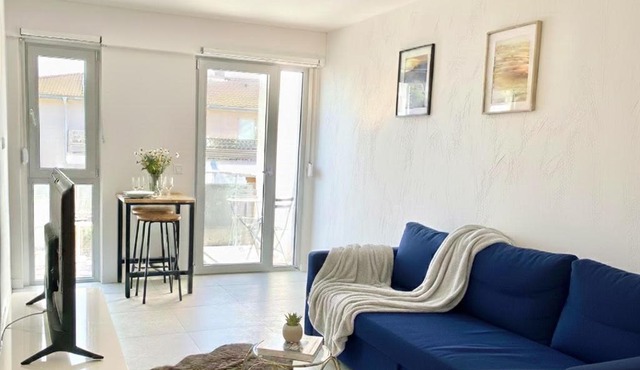 Cozy studio avec balcon aux portes de Genève