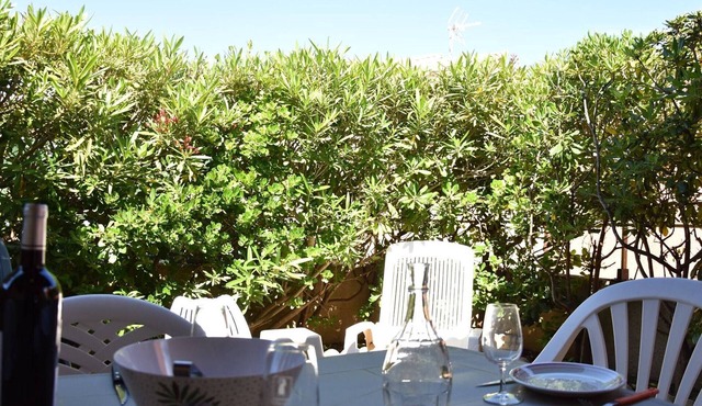 Cozy Studio-Mezzanine, 4 Guests, Terrace, Near Beach & Shops, Gruissan