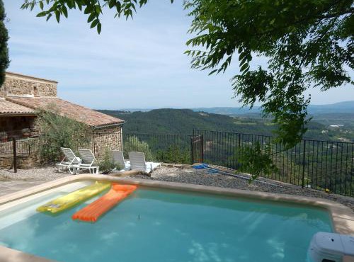 Detached holiday home in Chassiers with pool