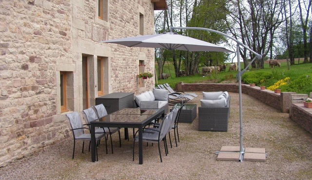 DETACHED HOUSE for 11 people, accessible to people with limited mobility.