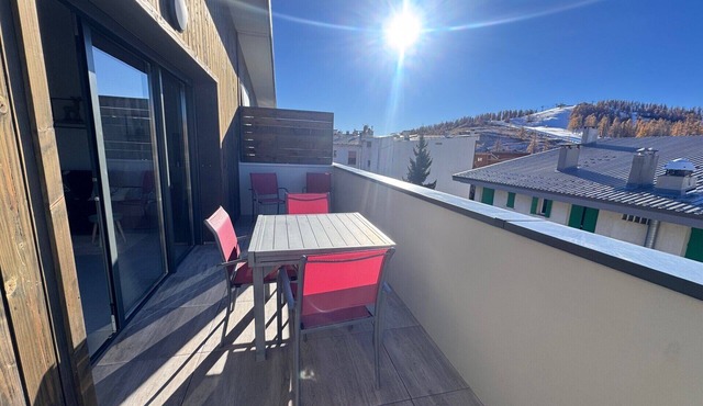 Duplex studio with mezzanine, large terrace with piste view, VALBERG resort center