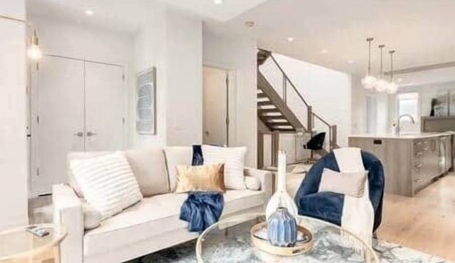 Empire: Upscale 4 Bedroom in Trendy Marda Loop - Garage, A/C in Calgary