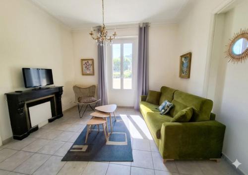 Entire place, Villa Roger apartment, Le Teil