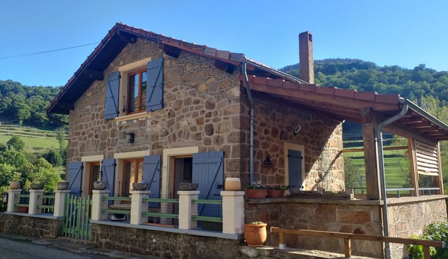 Family home in the heart of the Parc des Monts d'Ardèche for a relaxing break