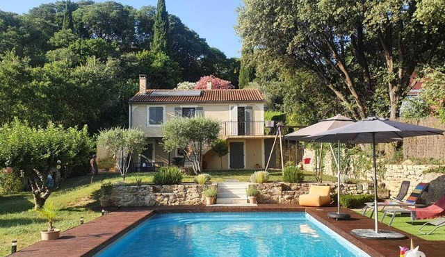 Family villa in the luberon regional park with swimming pool for 6 people