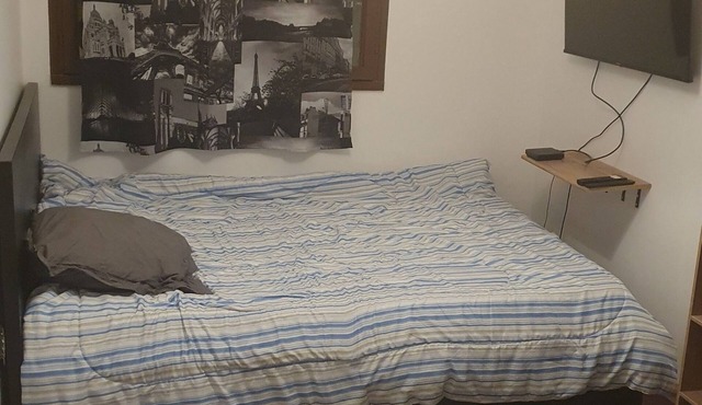 Furnished, independent 10 m2 room for rent in apartment