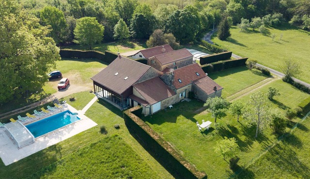 Gîte Des Bois Grand Refuge Nature (14 people) in Cladech