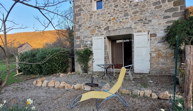 Gîte Pour 2 Personnes Avec Animaux Dans une Grange Près du Lot et de Figeac