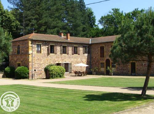 Gîte spacieux avec activités de loisirs et espace extérieur - FR-1-496-160