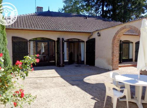 Gîte spacieux avec cheminée et animaux admis - FR-1-496-31