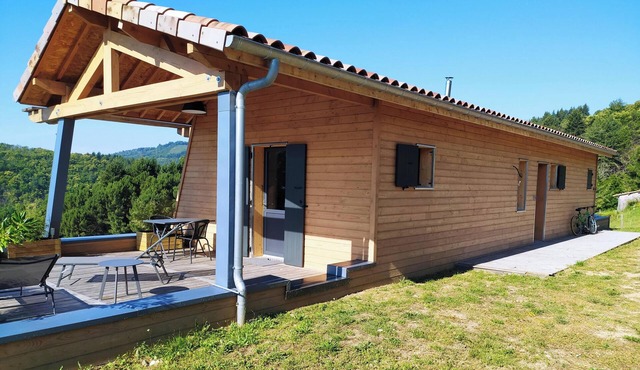 Gîte de la Chabanne - Studio and large terrace in the heart of nature