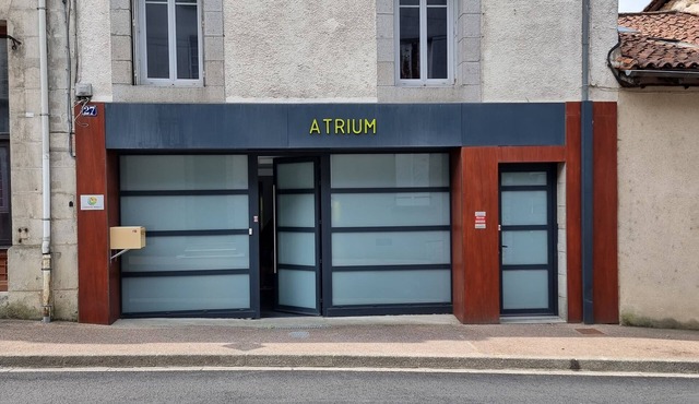 Gite de Luxe de 160m2 Avec Piscine et Jardin Arboré