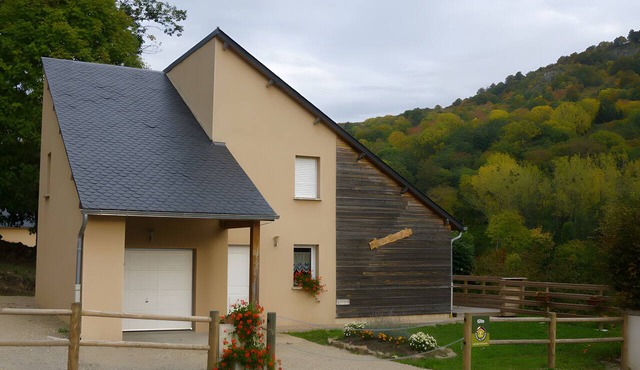 Gîte de Sibe Long - Chalet Rental on the Aubrac Plateau