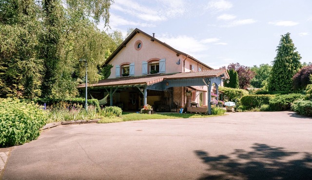 Gîte "Gîte de La Pieviche" with Mountain View, Wi-Fi, and Air Conditioning (on request)