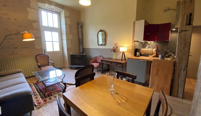 Gite in a historic monument. Ideal for recharging your batteries in Burgundy.