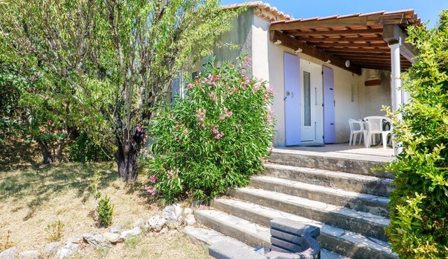 Gite Le Micocoulier La Fontinelle – Peaceful Retreat in Ardèche Near Vallon Pont d'Arc