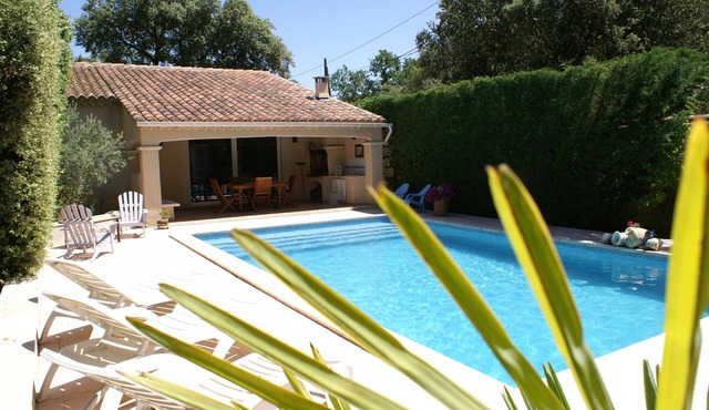 GITE RENTAL SAINT-DIDIER NEAR L'ISLE SUR LA SORGUE