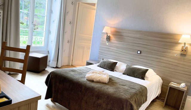 Grand Hôtel de Bourbon-Lancy - Logis - Restaurant et Spa in Bourbon-Lancy